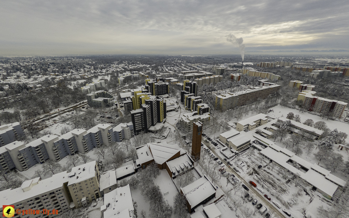 04.12.2021 - Karl-Marx-Ring und Marx-Zentrum in Neuperlach